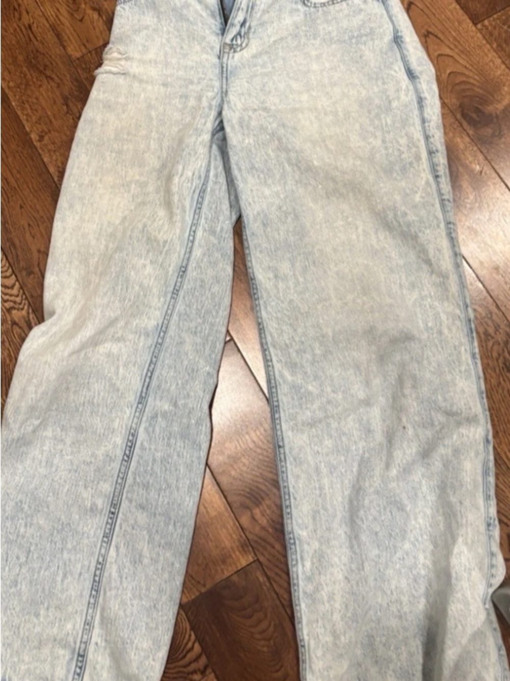 abercrombie kids Light Wash Acid Wash Jeans